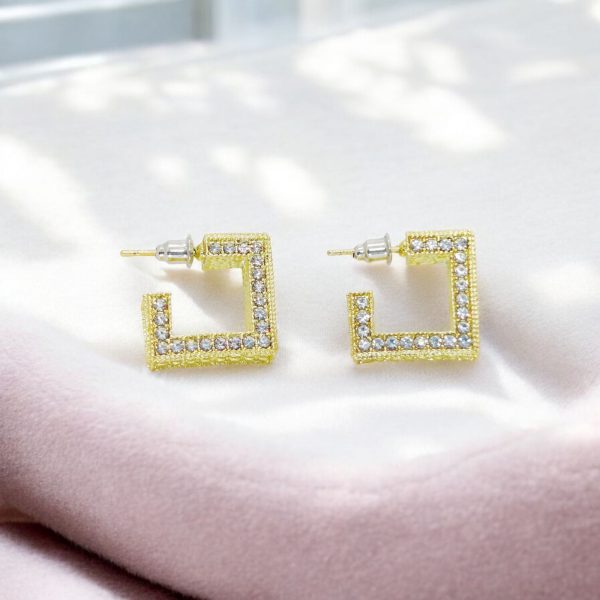 Imported Radiant Square Luxe Earrings – Crystal Perfection In Gold Square Luxe Earrings