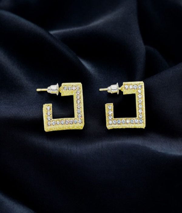 Imported Radiant Square Luxe Earrings – Crystal Perfection In Gold Square Luxe Earrings